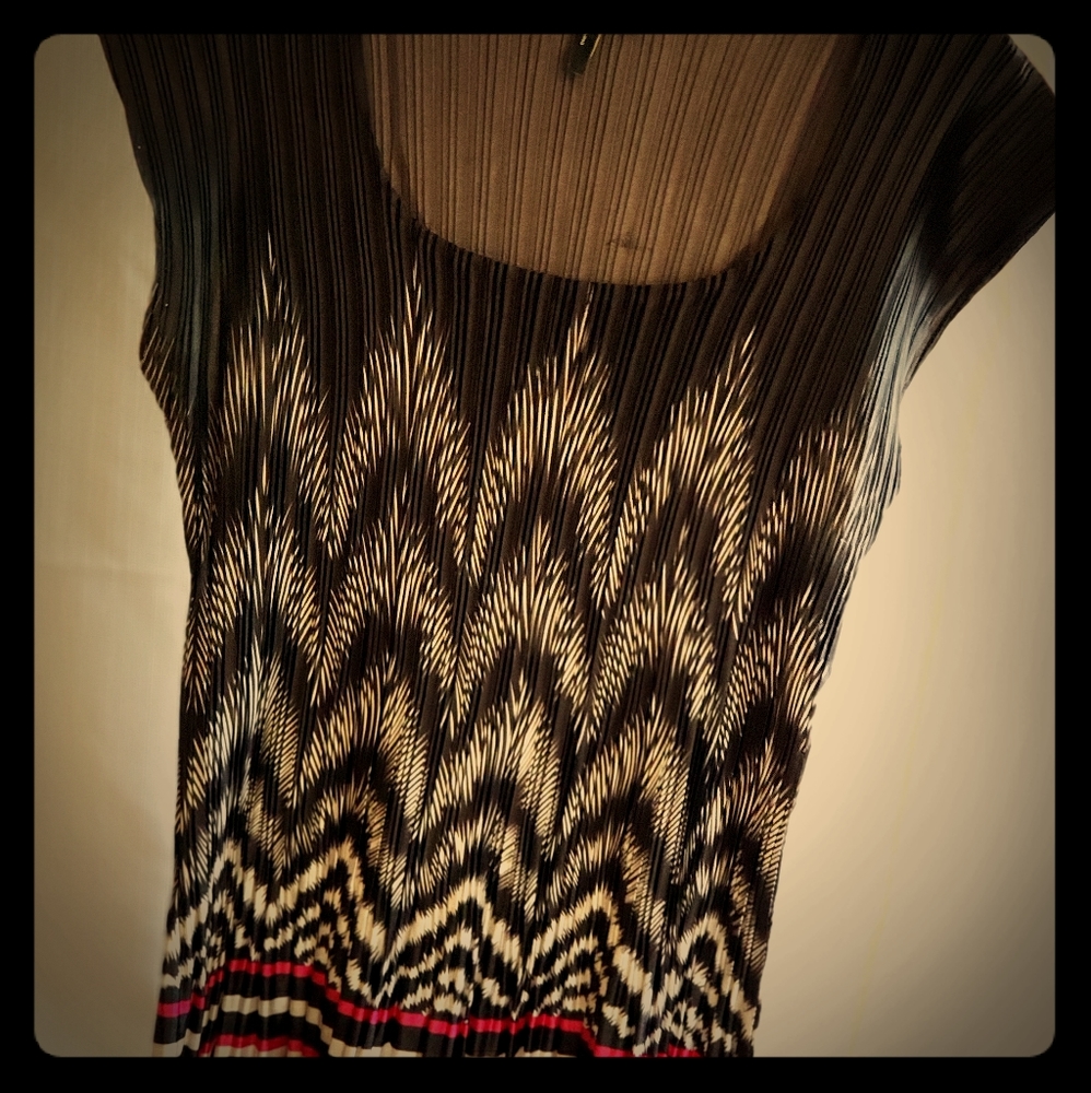 Sleeveless scrunch top